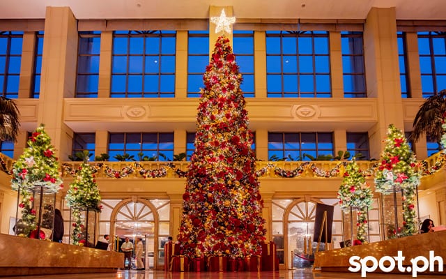 The Peninsula Manila Lobby